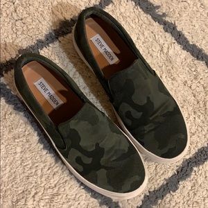 Steve Madden gills camoflage